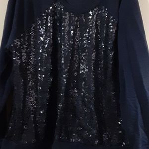 Long sleeve sweater/shirt